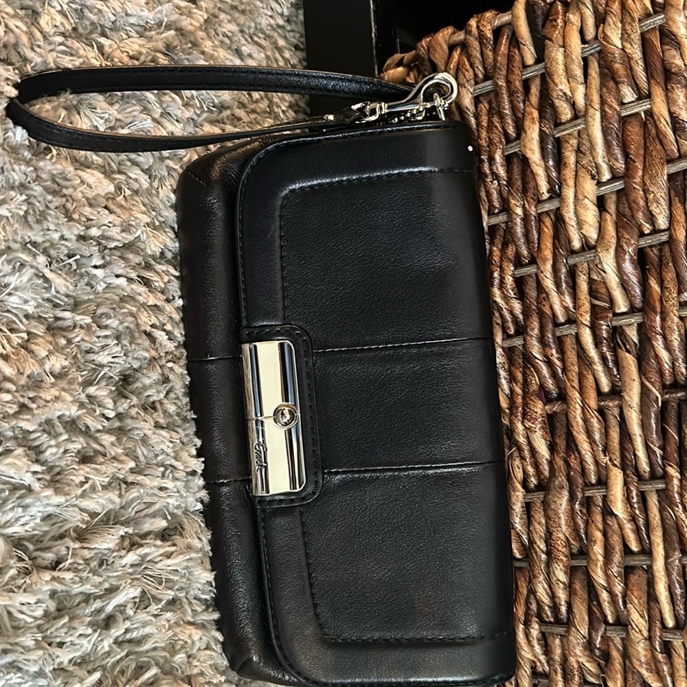 Coach Wristlet. Black. Like new condition